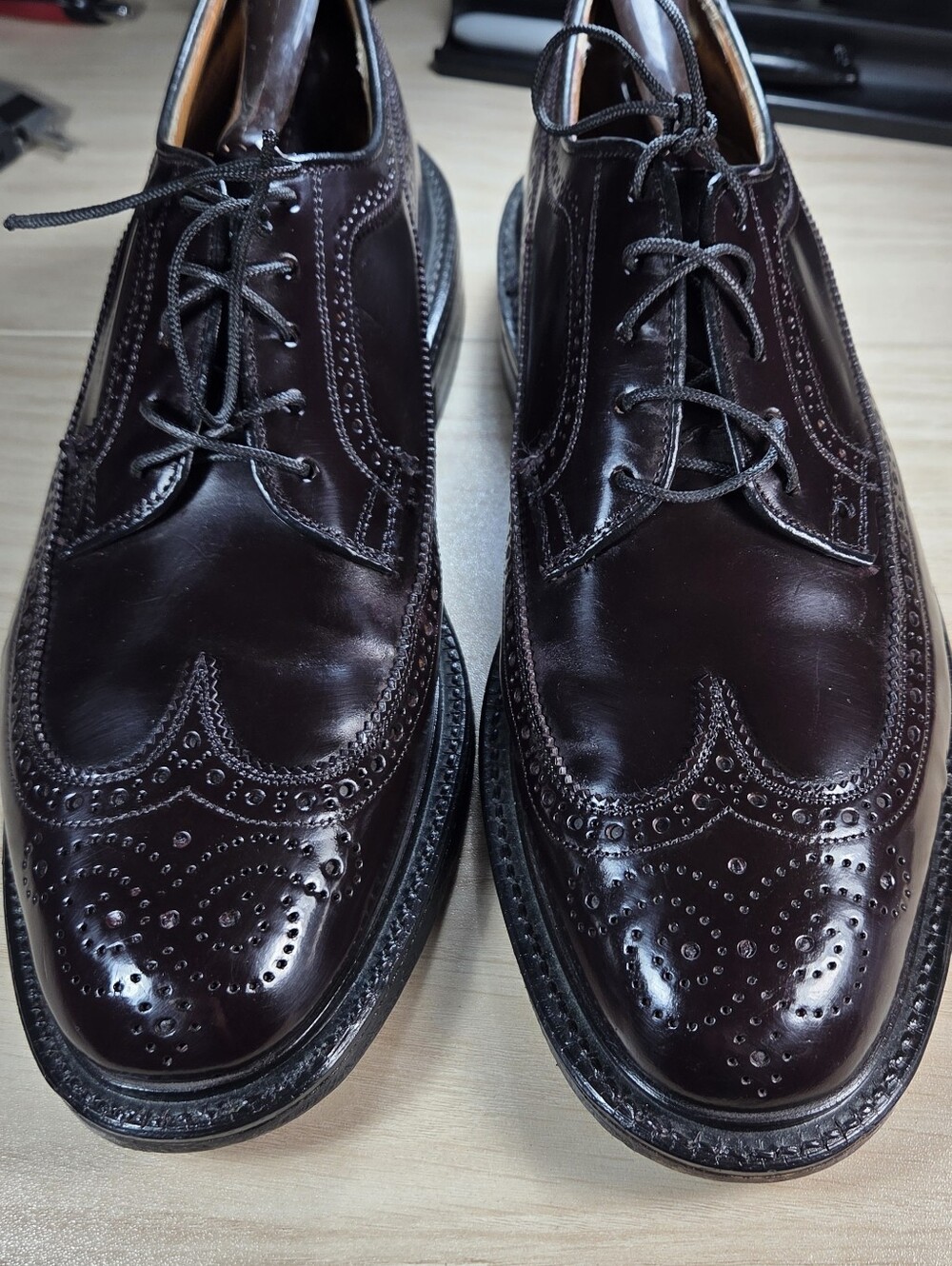 Stuart McGuire Shell Cordovan Men's Wingtip Brogue Dress Shoe- Size 8 1/2 Or 9C